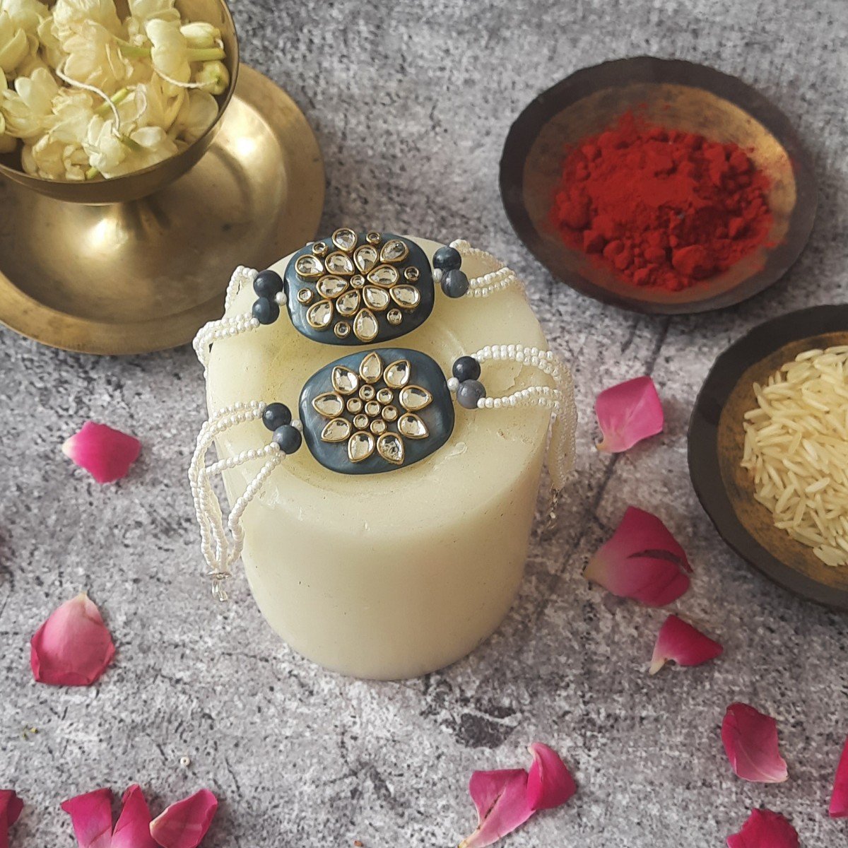 Kundan rakhi on semi precious stones | Verified Sustainable by Brown Living™