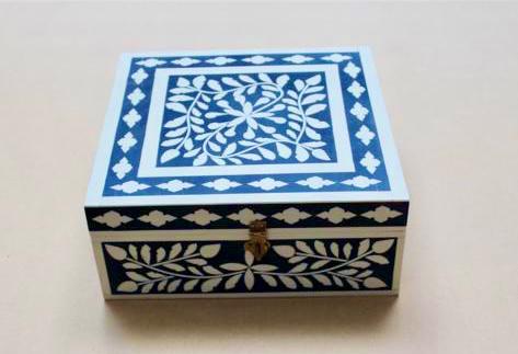 Meena Wooden Box Large | Verified Sustainable by Brown Living™