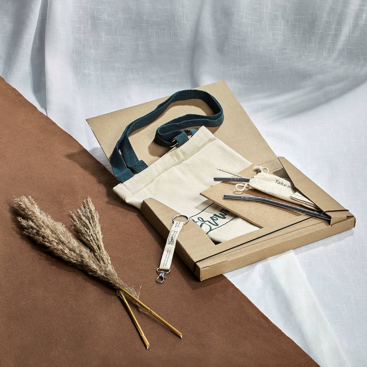 New Employee Joining Kit | Perfect for Corporate Gifting – Gift Giving on Brown Living™. SKU: New - Employee - Joining - Kit - 1. Img 1.