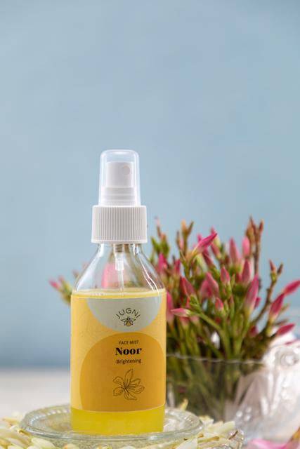 Noor Brightening Face Mist Toner with Sandalwood 100ml – Face Toner on Brown Living™. SKU: 231 - 09508 - FM - NR - 01. Img 1.