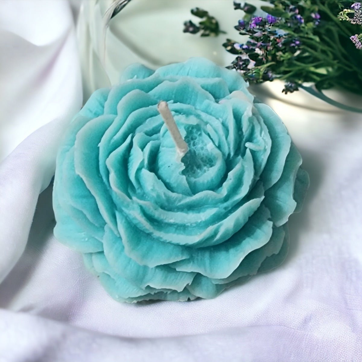 Peony Blue Ocean Soy Wax Candle – Candles & Fragrances on Brown Living™. SKU: BL_ASC_24 - 3. Img 2.