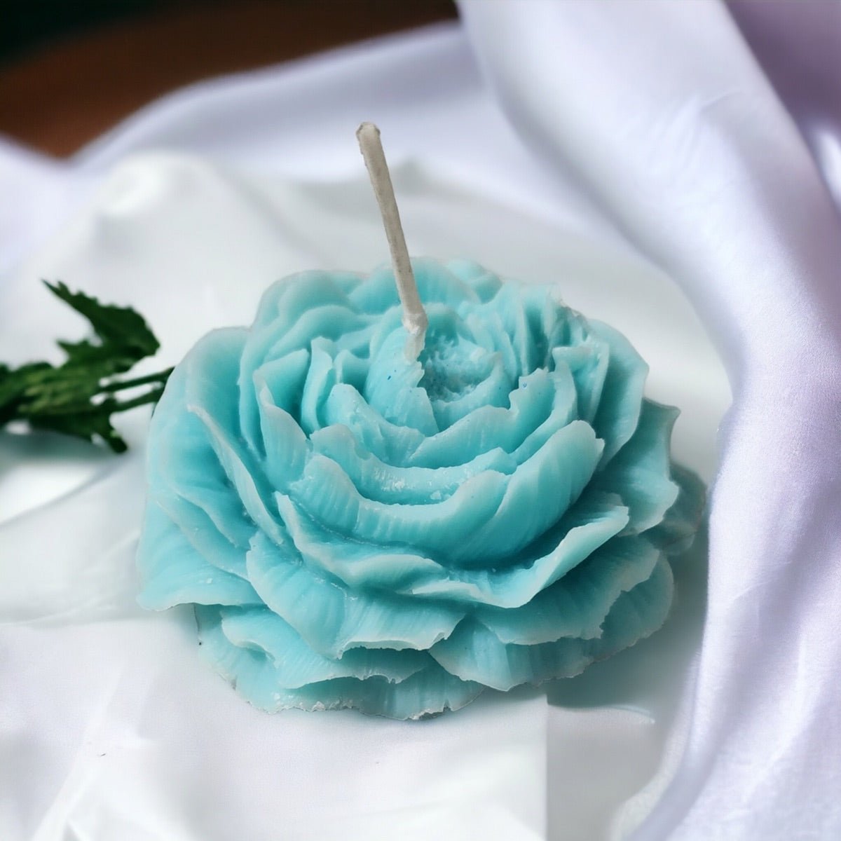 Peony Blue Ocean Soy Wax Candle – Candles & Fragrances on Brown Living™. SKU: BL_ASC_24 - 3. Img 3.