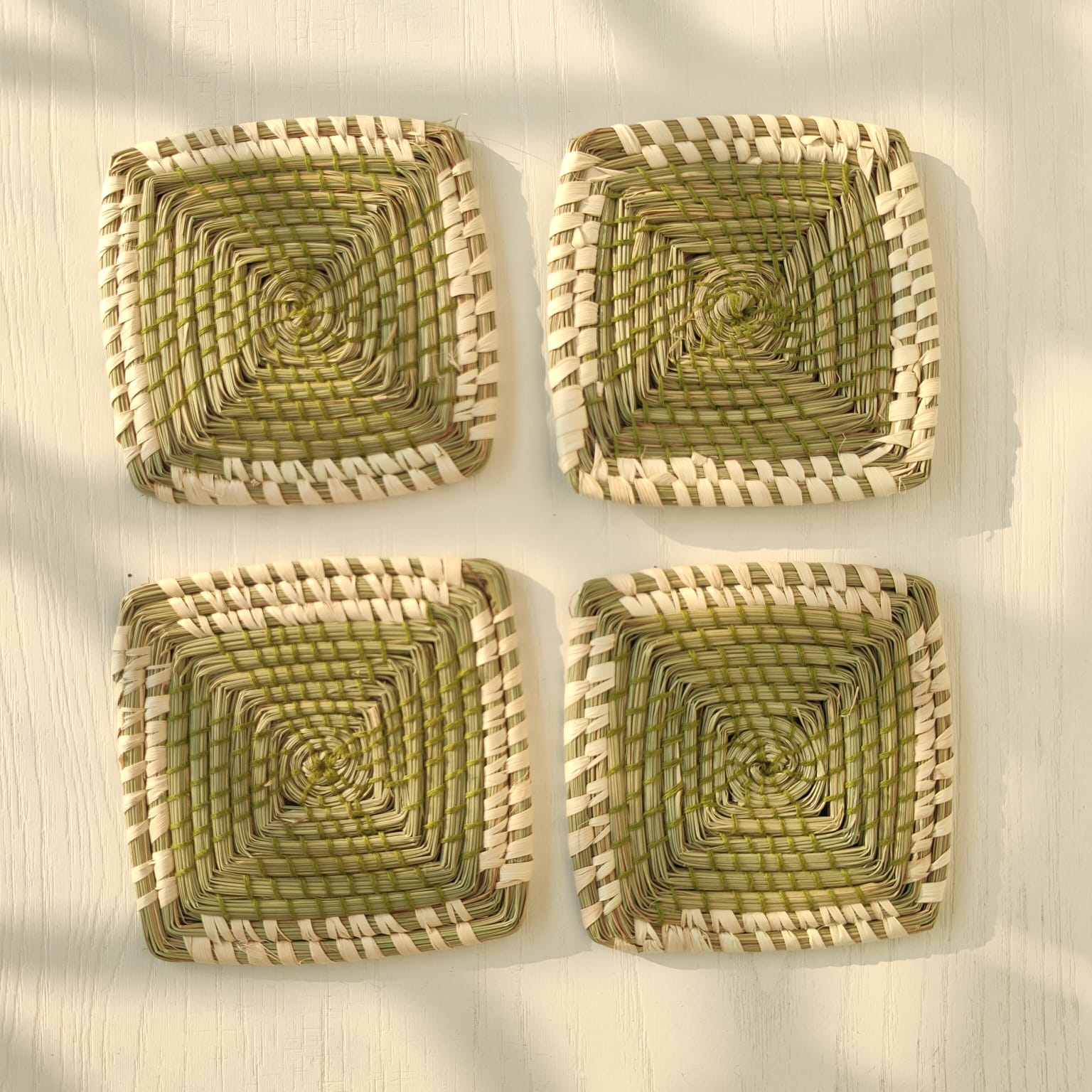 Quad Sabai Grass Coasters ( Set of 4) – Table Decor on Brown Living™. SKU: TC0204. Img 2.