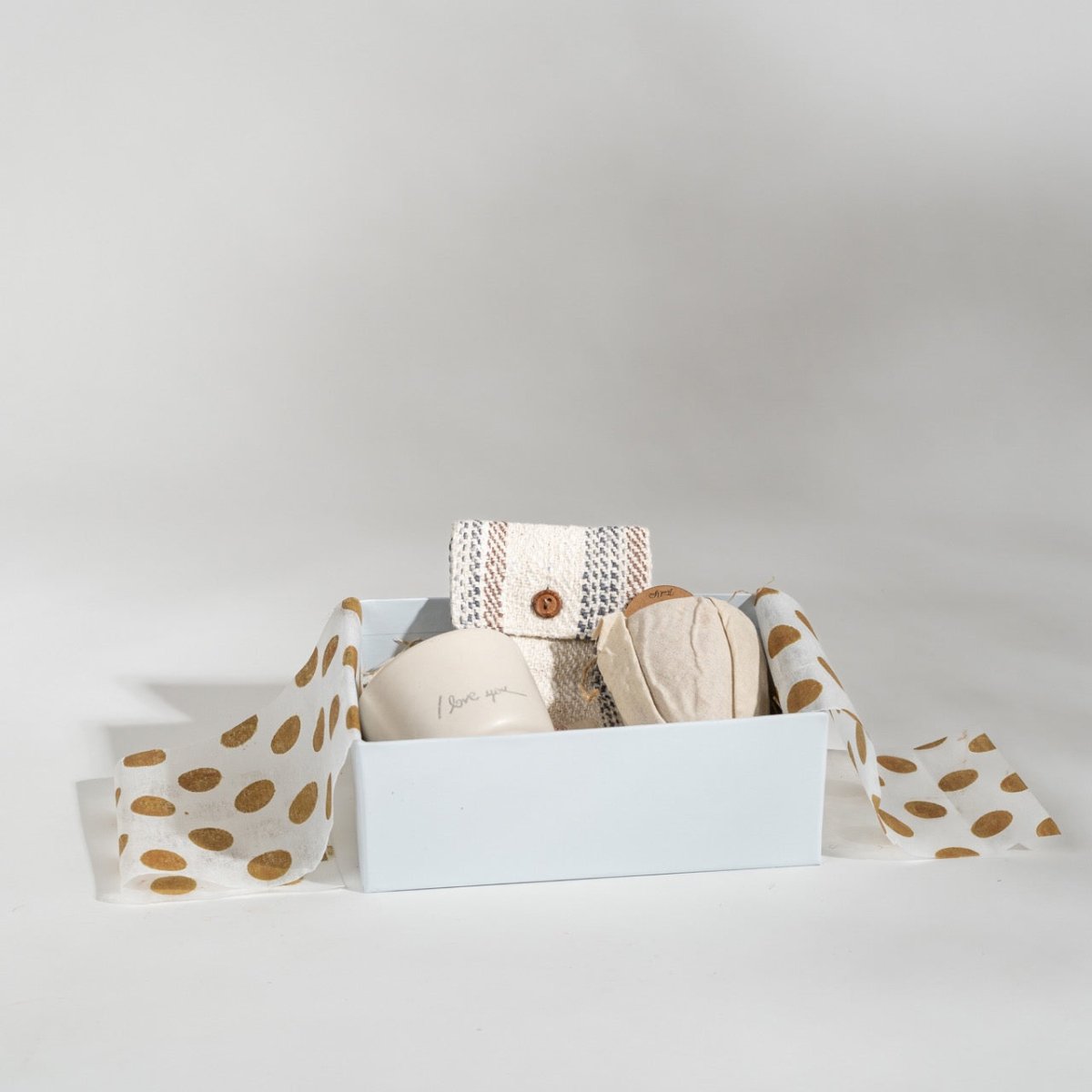 Warmth Surprise Gift Box XL | Verified Sustainable by Brown Living™