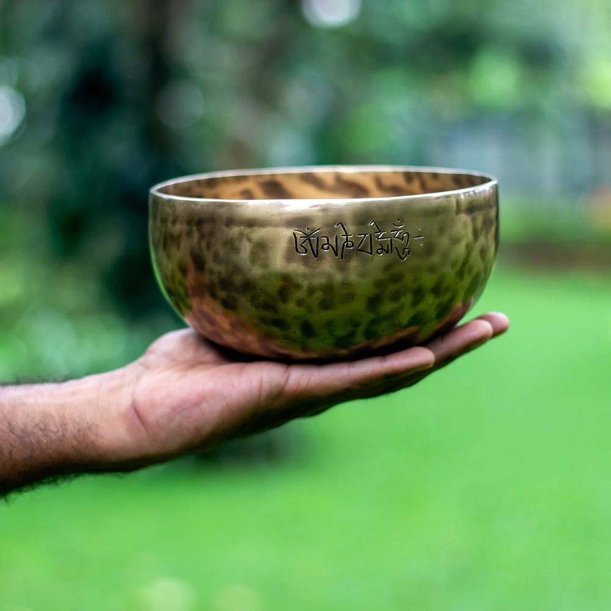 Singing Bowl Handmade Full moon - 6" | Verified Sustainable by Brown Living™