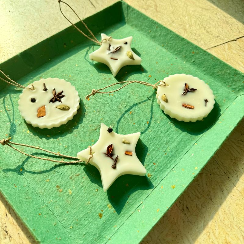Spice Wax Ornaments – Decor & Artefacts on Brown Living™. SKU: GRCCO05. Img 1.