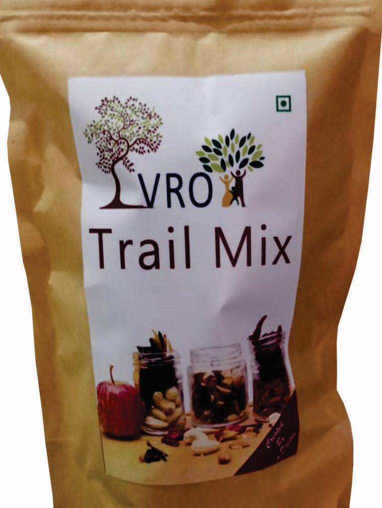 Trail Mix with Almonds, Cashew nuts & Dehydrated Apple - 150 g | 20% Extra Free | Verified Sustainable by Brown Living™