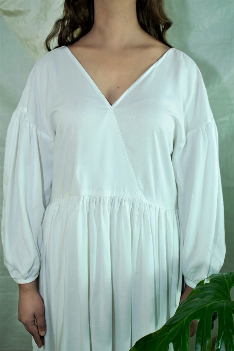 White flowy gathered summer dress – Womens Dress on Brown Living™. SKU: pH133_24BL8360. Img 8.