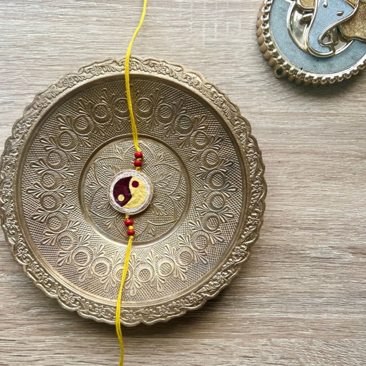 Yin & Yang Plantable Rakhi – Rakhi on Brown Living™. SKU: GRERA06. Img 3.