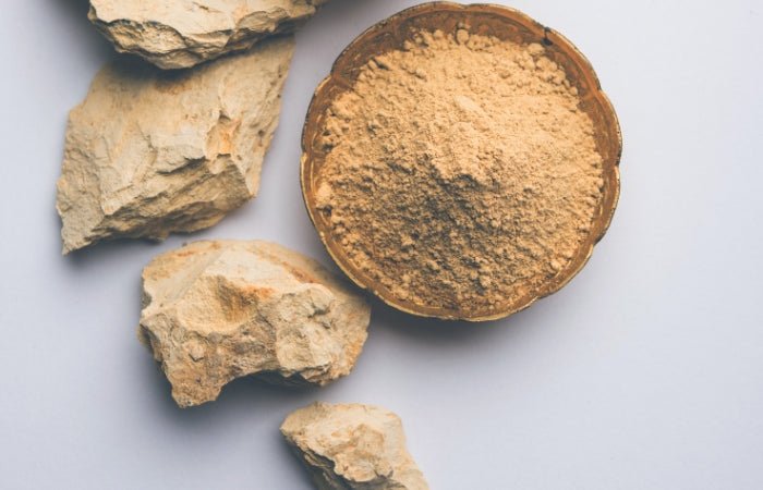 Exploring the Benefits of Applying Multani Mitti on Face – Brown Living™