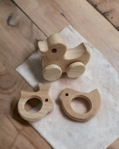100% Natural Neem Wooden Wheel Toy & Teether For Babies – Wooden Toys on Brown Living™. SKU: WT_DK-DV-RBT. Img 2.
