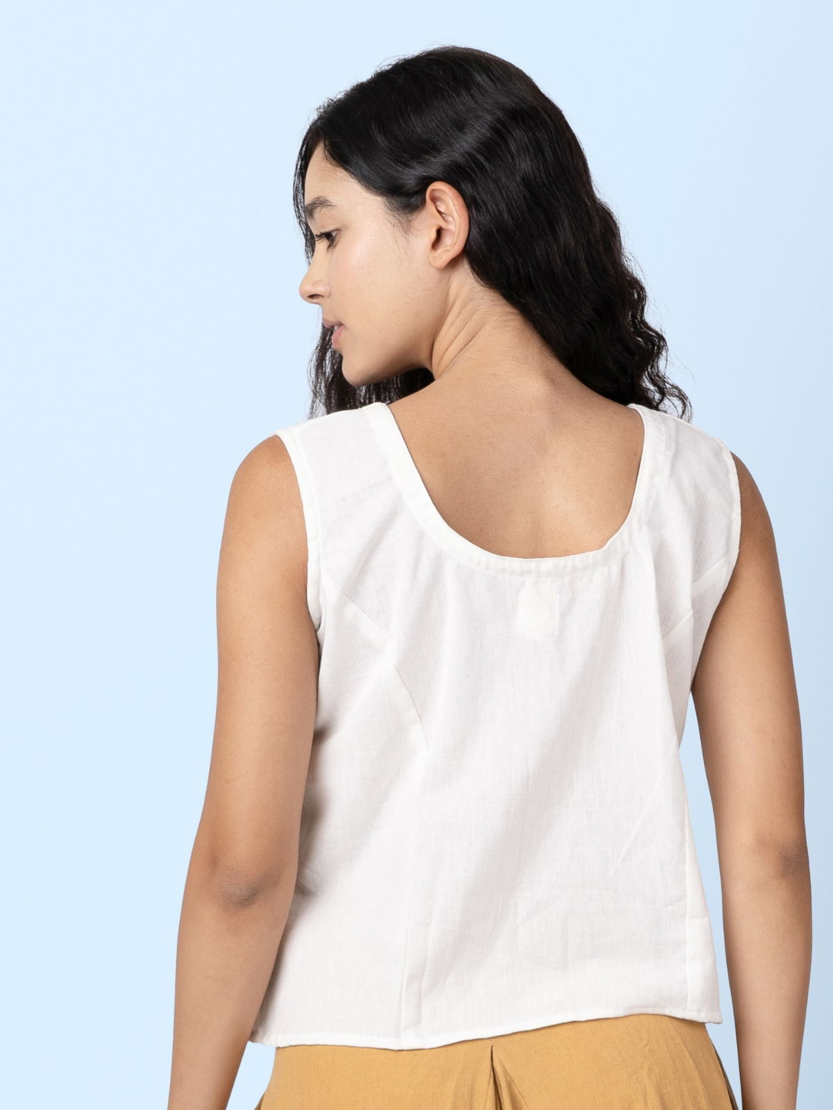 Scoop - Round Neck Sleeveless Top