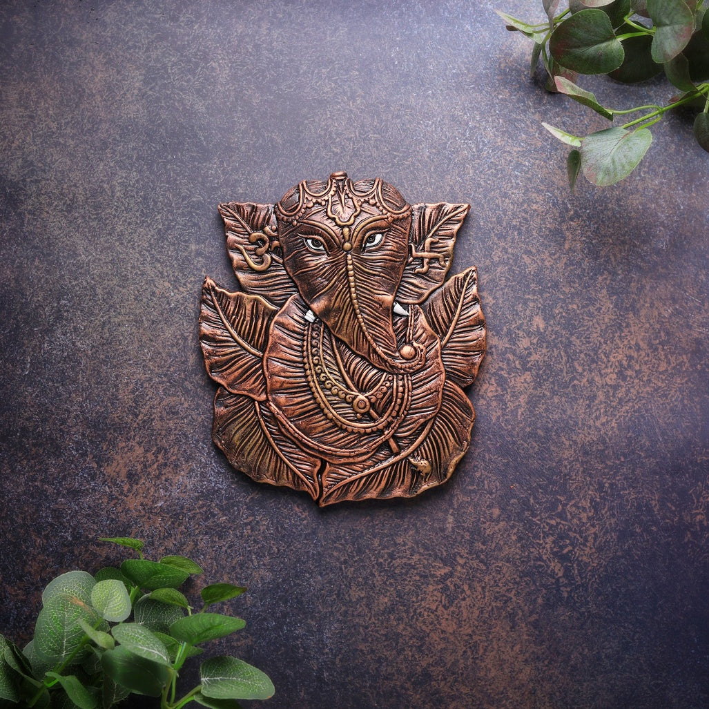 Ganesh Patta Hanging Plate – Traditional Decor
