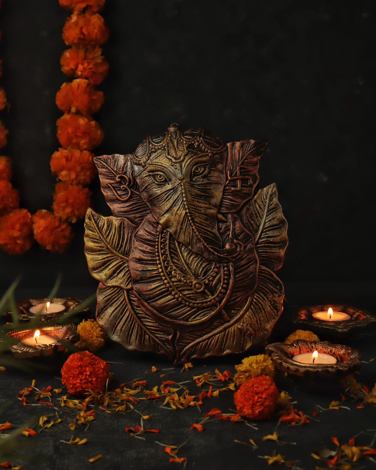 Ganesh Patta Hanging Plate – Traditional Decor