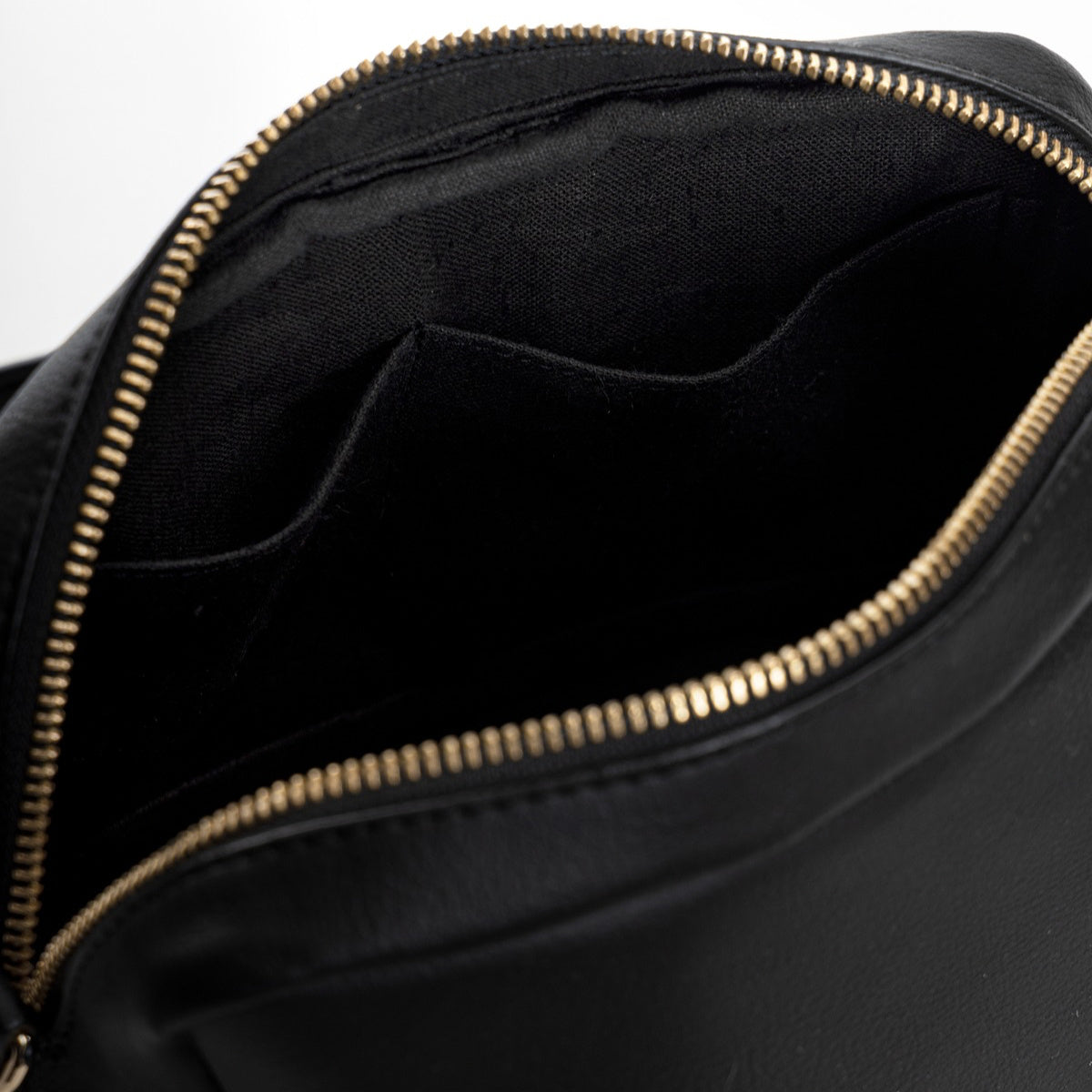 Vanadey (Black & Green) | Women's Bag made with Cactus Leather