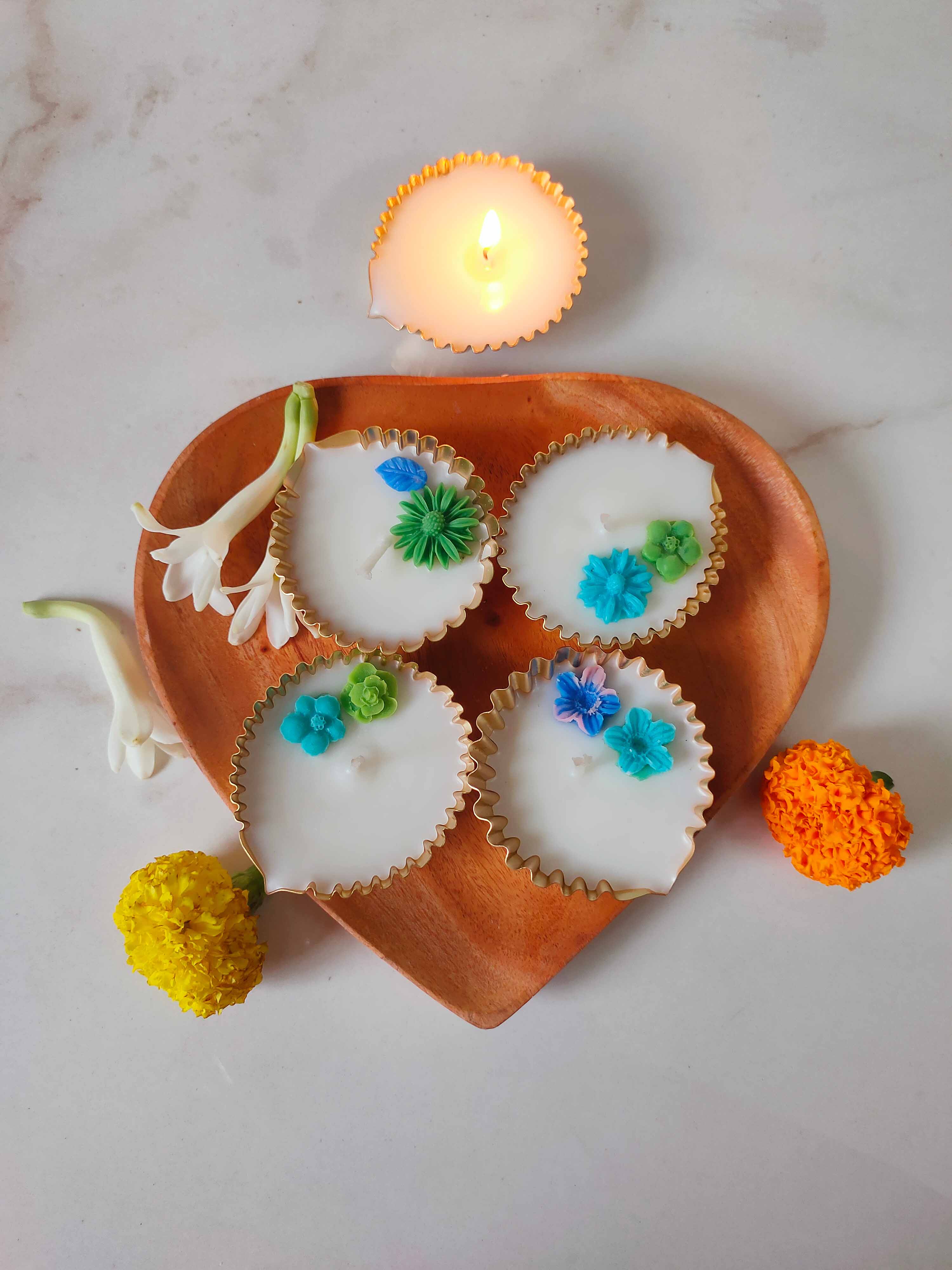 Assorted Uruli Diya Candles – Set of 4