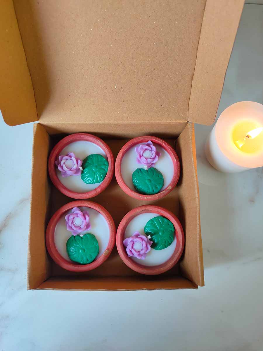 Mini Lotus Pond Soy Wax Candles Set of 4 – Mauve Decorative Candles