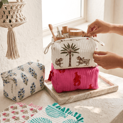 3PC Cotton Quilted Travel Makeup Bag Set Waterproof Lining – Travel Organiser on Brown Living™. SKU: 3POUCH-DUBAIPALM. Img 31.