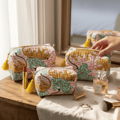 3PC Cotton Quilted Travel Makeup Bag Set Waterproof Lining – Travel Organiser on Brown Living™. SKU: 3POUCH-MULTIJUNGLE. Img 8.