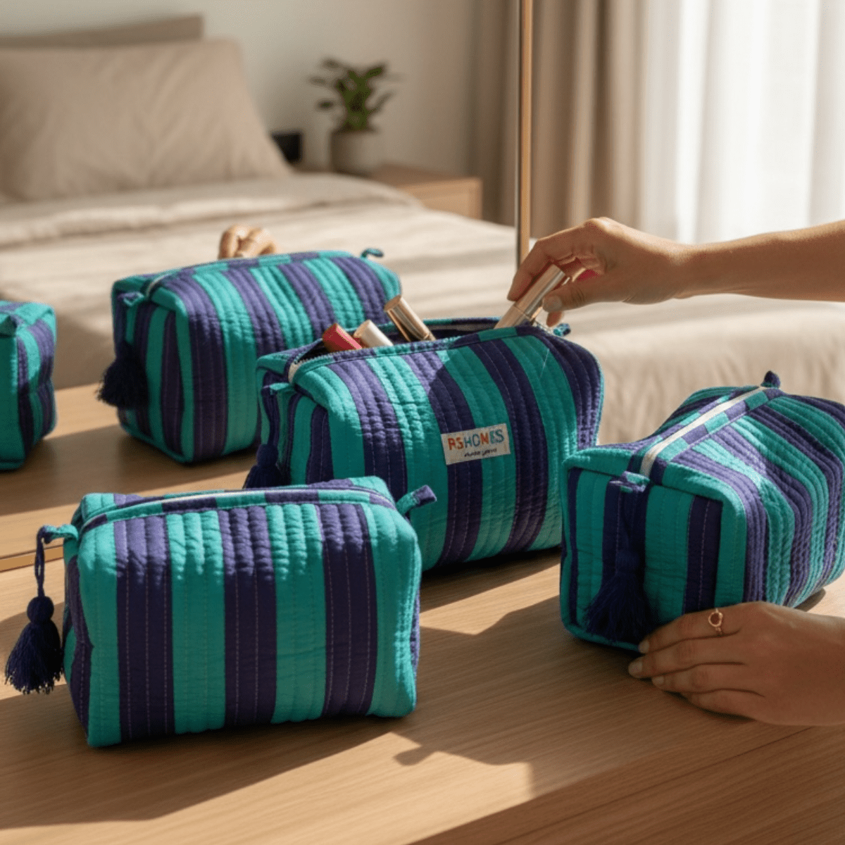 3PC Cotton Quilted Travel Makeup Bag Set Waterproof Lining – Travel Organiser on Brown Living™. SKU: PSHOMEDBS-1. Img 22.