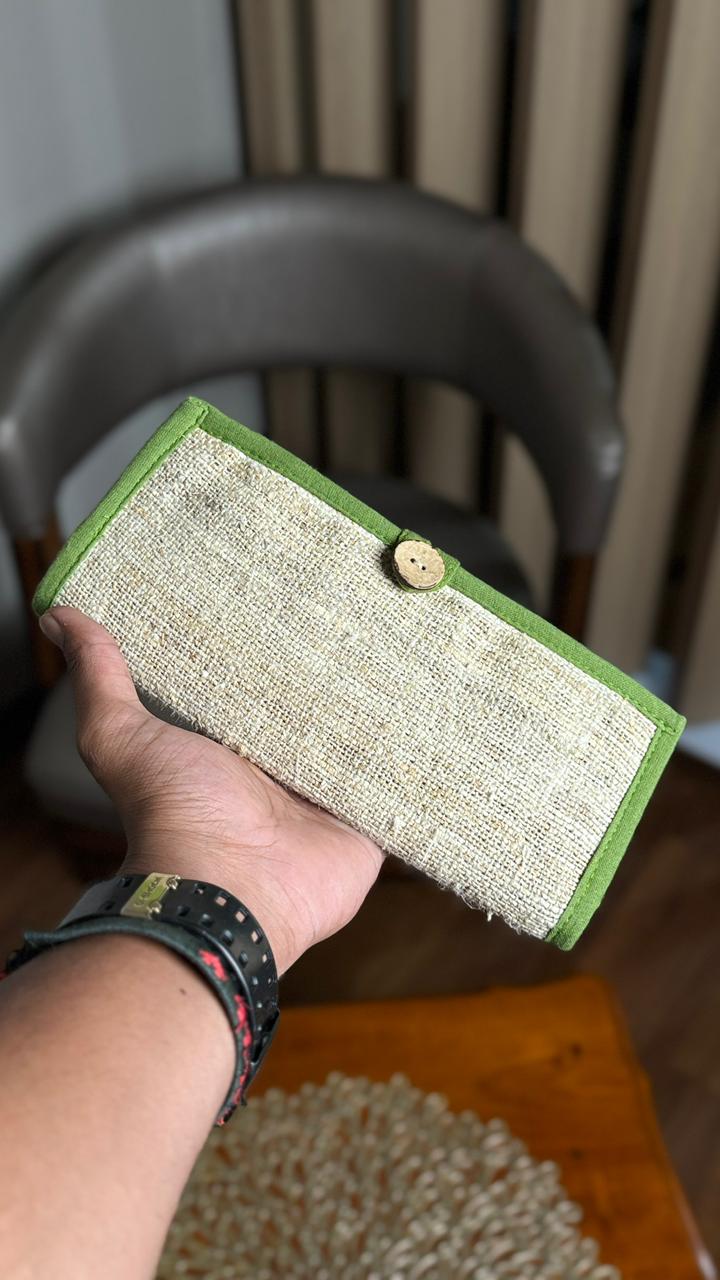 Aara Ladies Purse | 100% Hemp Eco - Friendly Wallet for Women – Womens Handbag on Brown Living™. SKU: OGBWALP07. Img 2.