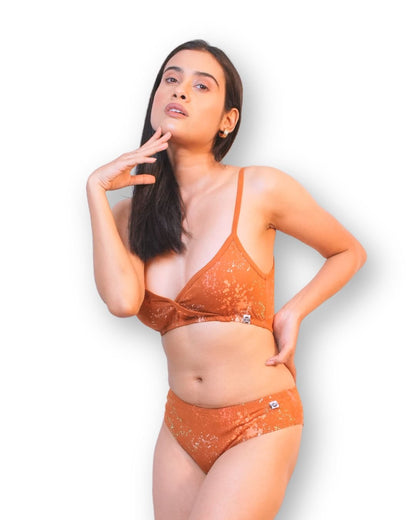 Amber Cotton Lingerie Set – Womens Accessories on Brown Living™. SKU: 008AMORA-TangaBrownSpltrAOP-XS. Img 3.