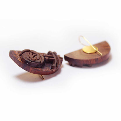 Anusham Rekh - Wooden Earring With Wood Block Carving – Jewellery on Brown Living™. SKU: UARKHWJER001. Img 5.