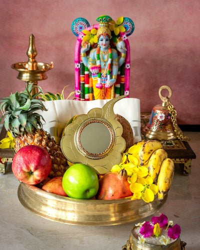 Aranmula Kannadi – Traditional Handcrafted Metal Mirror of Kerala – Home Decor on Brown Living™. SKU: ANTAKMAHHG. Img 10.