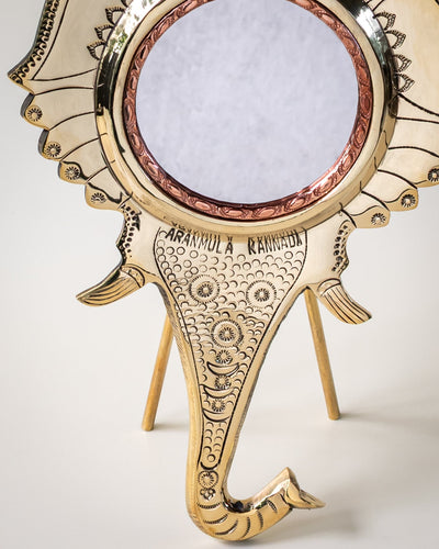 Aranmula Kannadi – Traditional Handcrafted Metal Mirror of Kerala – Home Decor on Brown Living™. SKU: ANTAKMGTBPHHG. Img 18.