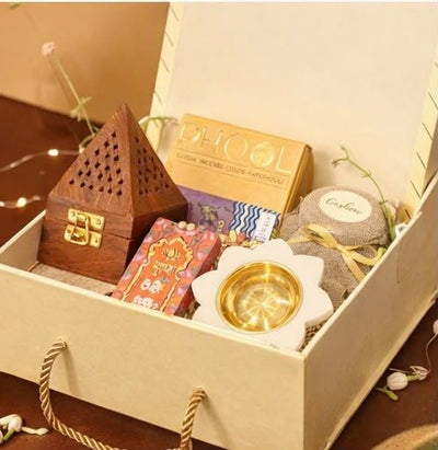Aroma & Blessings Hamper – Candles & Fragrances on Brown Living™. SKU: LUSH_0056. Img 1.
