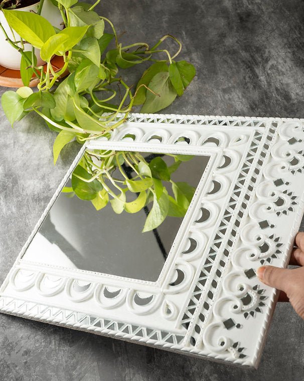 Artisanal Lippan Mirror – Handcrafted Mud & Mirror Wall Decor – Home & Garden on Brown Living™. SKU: ANTALMBHHG. Img 2.