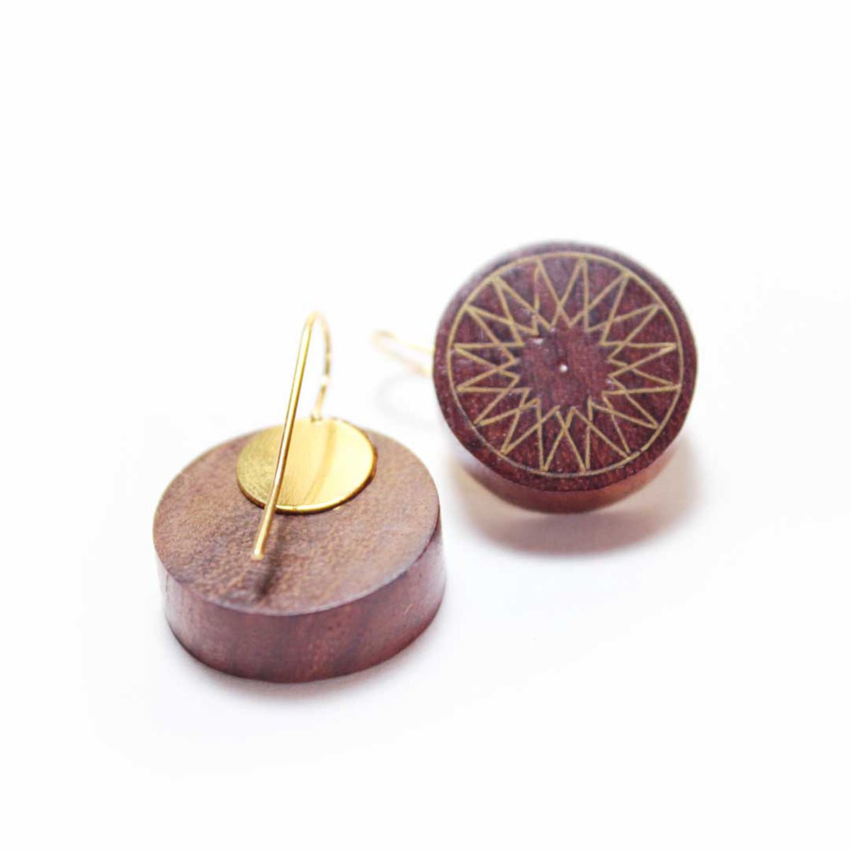 Aureola Taarkashi Wooden Earrings – Brass Inlay Craft – Jewellery on Brown Living™. SKU: UATRWJ003. Img 4.