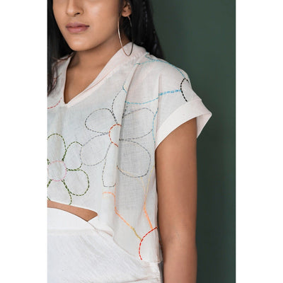 Bellies Crop Blouse for Women | Ethnic & Fusion Wear – Womens Blouse on Brown Living™. SKU: DL0128XSn. Img 2.