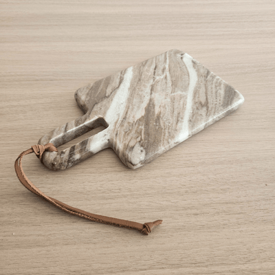 Bern mini cheese board – Trays & Platters on Brown Living™. SKU: CALVITRAY. Img 1.