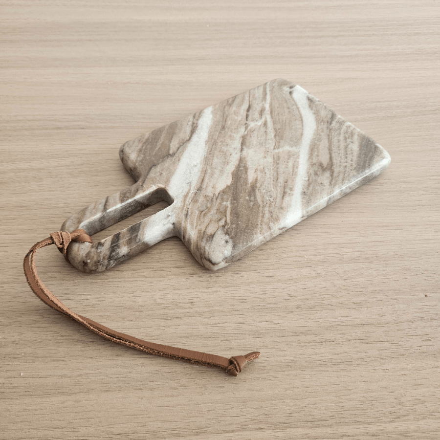Bern mini cheese board – Trays & Platters on Brown Living™. SKU: CALVITRAY. Img 1.