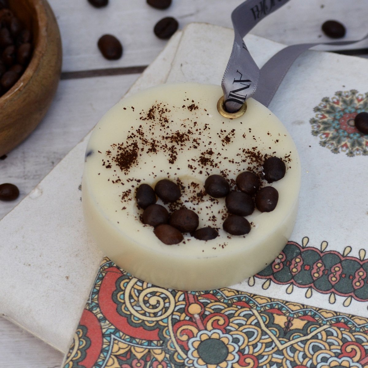 Big Round Sachet – Wax Sachets & Fragrance on Brown Living™. SKU: ANCA038_4. Img 2.