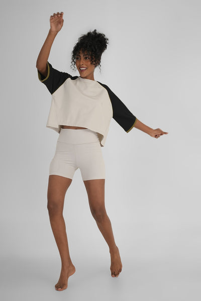 Boxy Fit After Workout T-shirt – Breathable & Relaxed Yoga Wear – Womens T-Shirt on Brown Living™. SKU: ELBRTWHTXS. Img 5.