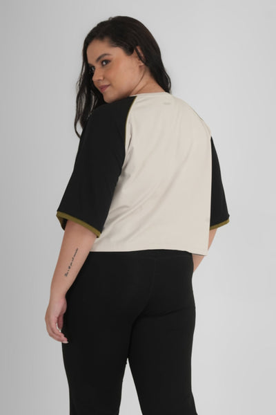 Boxy Fit After Workout T-shirt – Breathable & Relaxed Yoga Wear – Womens T-Shirt on Brown Living™. SKU: ELBRTWHTXS. Img 9.