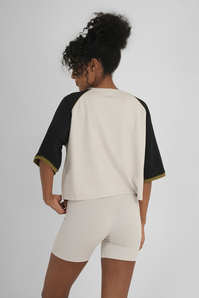 Boxy Fit After Workout T-shirt – Breathable & Relaxed Yoga Wear – Womens T-Shirt on Brown Living™. SKU: ELBRTWHTXS. Img 4.