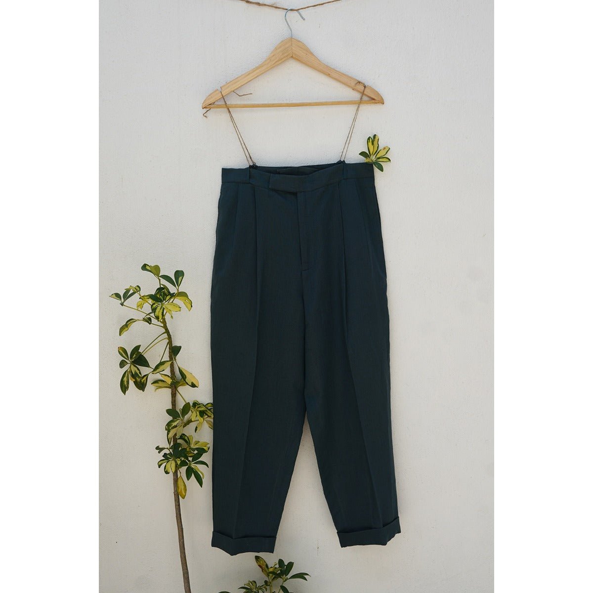 Buel Linen Trousers | Men’s Relaxed Fit Lightweight | Smart Casuals – Mens Trousers on Brown Living™. SKU: SG0099XSn. Img 3.