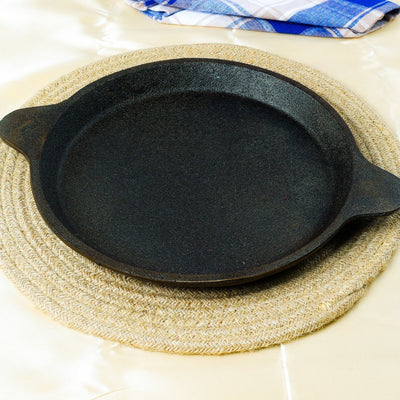 Castrong Handmade Cast Iron Fish Fry Pan – Cookware on Brown Living™. SKU: CastIron-Fish-Fry-pan-1650g-packof1. Img 1.