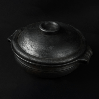 Chalakudy Terracotta Blackened Clay Uruli with Lid – Kitchen Tools on Brown Living™. SKU: CW3. Img 2.