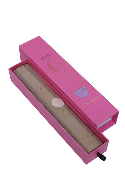 Charcoal-Free Patchouli Incense Sticks | 70 Sticks with Wooden Star – Home Decor on Brown Living™. SKU: PAIS013. Img 2.