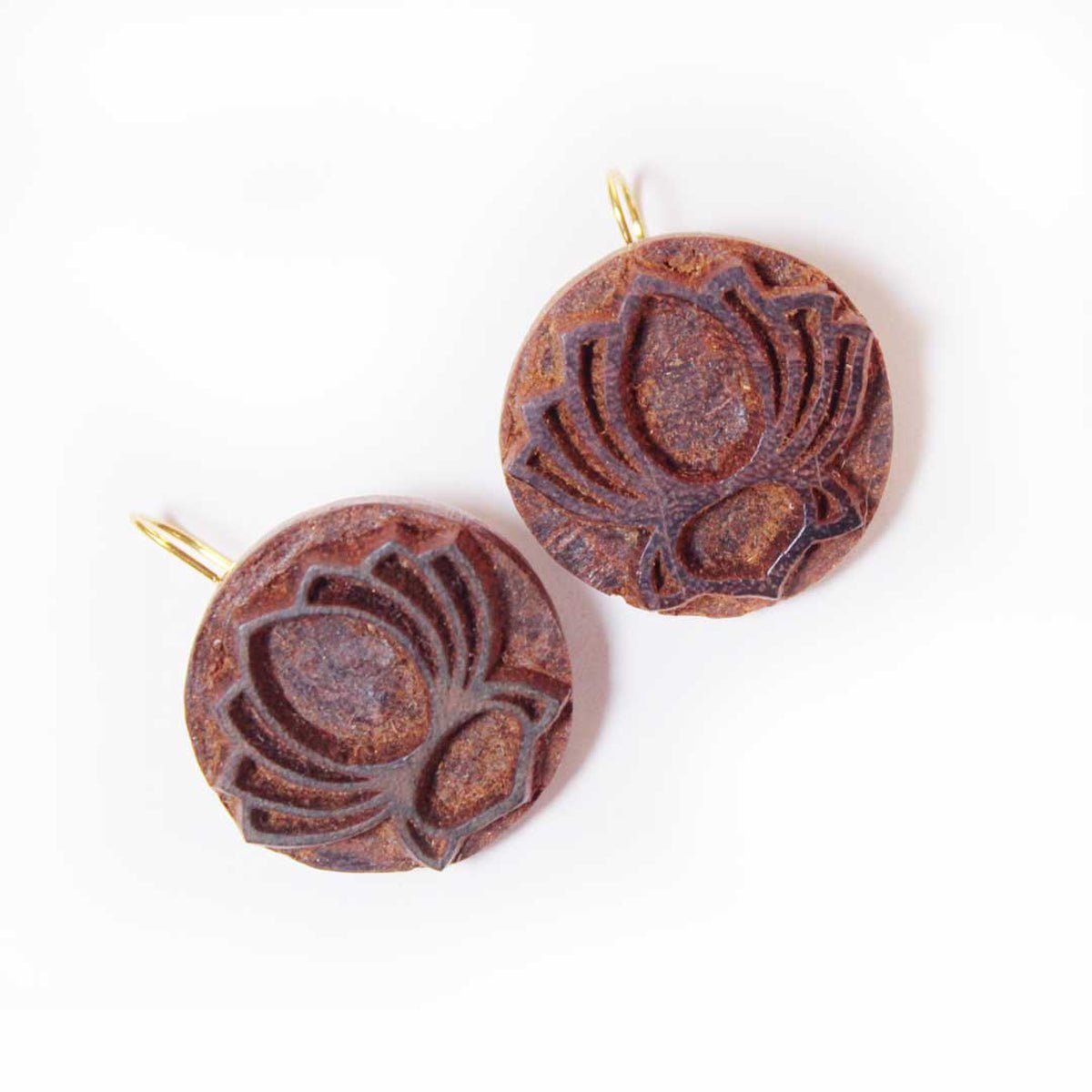 Chitra Rekh Wooden Earrings With Wood Block Carving – Jewellery on Brown Living™. SKU: UARKHWJER002. Img 1.