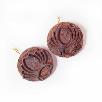 Chitra Rekh Wooden Earrings With Wood Block Carving – Jewellery on Brown Living™. SKU: UARKHWJER002. Img 1.