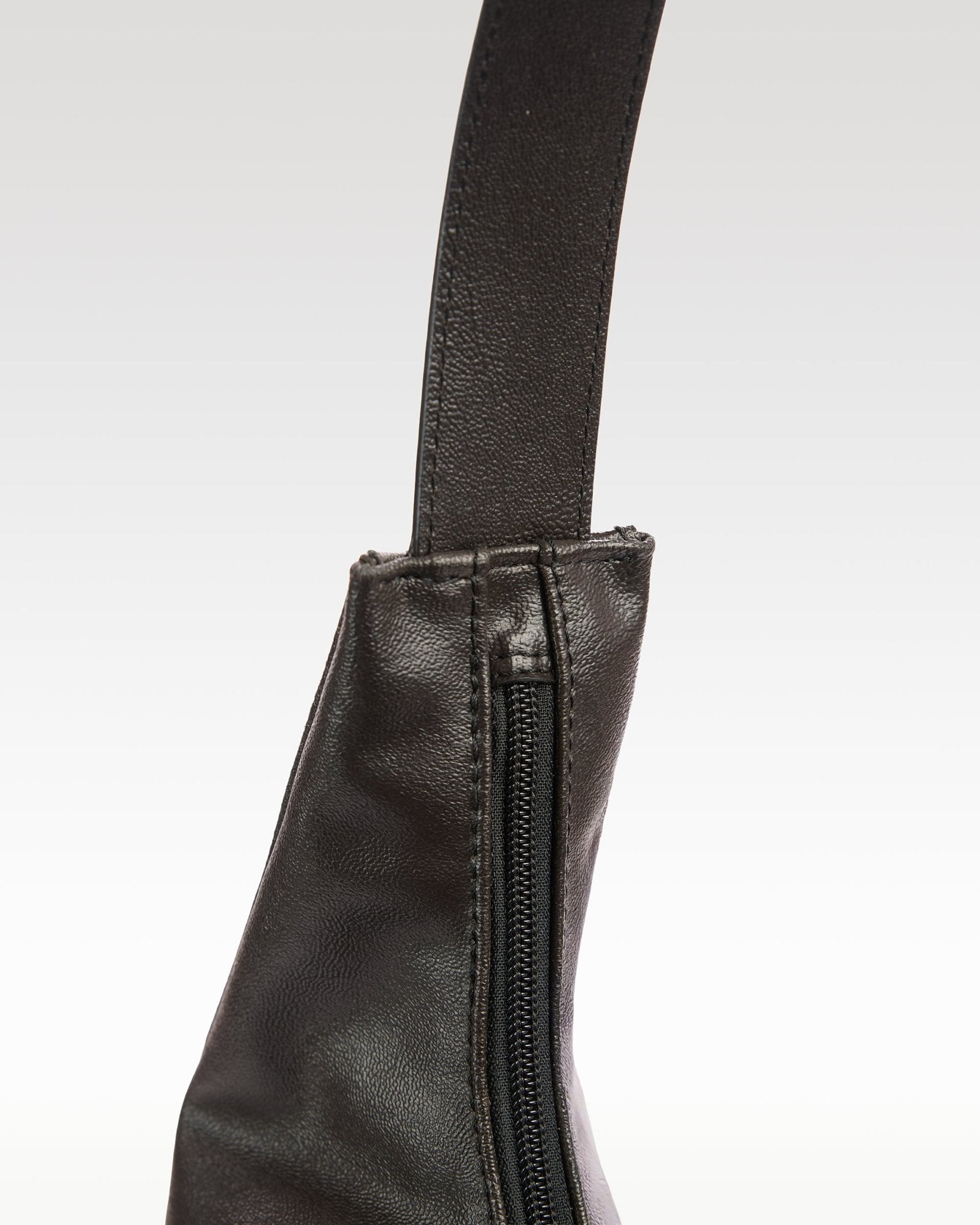 Classic Everyday Dune Shoulder Bag – Shoulder Bags on Brown Living™. SKU: EL-SHB-BRN-001. Img 4.
