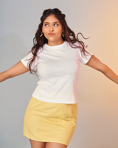 Classic White Slim Fit | Organic Cotton Minimalist Everyday T-Shirt – Womens T-Shirt on Brown Living™. SKU: WTXSV2. Img 2.