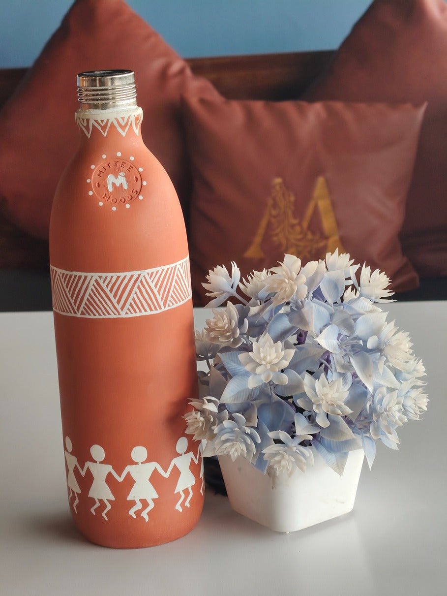 Clay Water Bottle Steel Cap Hand Painted Dancing Warli Art – Bottles & Sippers on Brown Living™. SKU: NMM-01-PY-1000. Img 11.