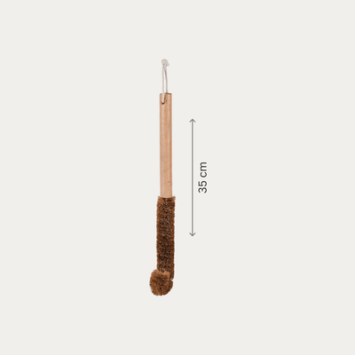 Coir Water Bottle Cleaner with Wooden Handle – Cleaning Products on Brown Living™. SKU: OIKCB01. Img 5.