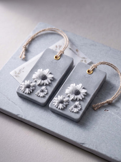 Daisy Scented Soywax Air Freshener Sachet - Daisy 42g – Candles & Fragrances on Brown Living™. SKU: CTC042D2515. Img 9.